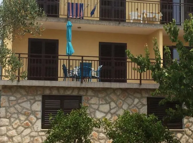 Tinna Apartmán Cres