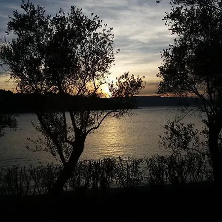 Tinna *